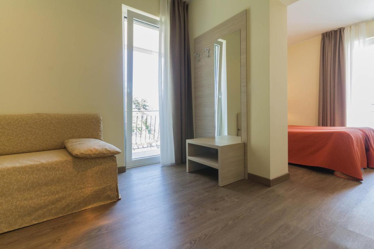 Hotel Capo Reamol Limone sul Garda Exterior photo